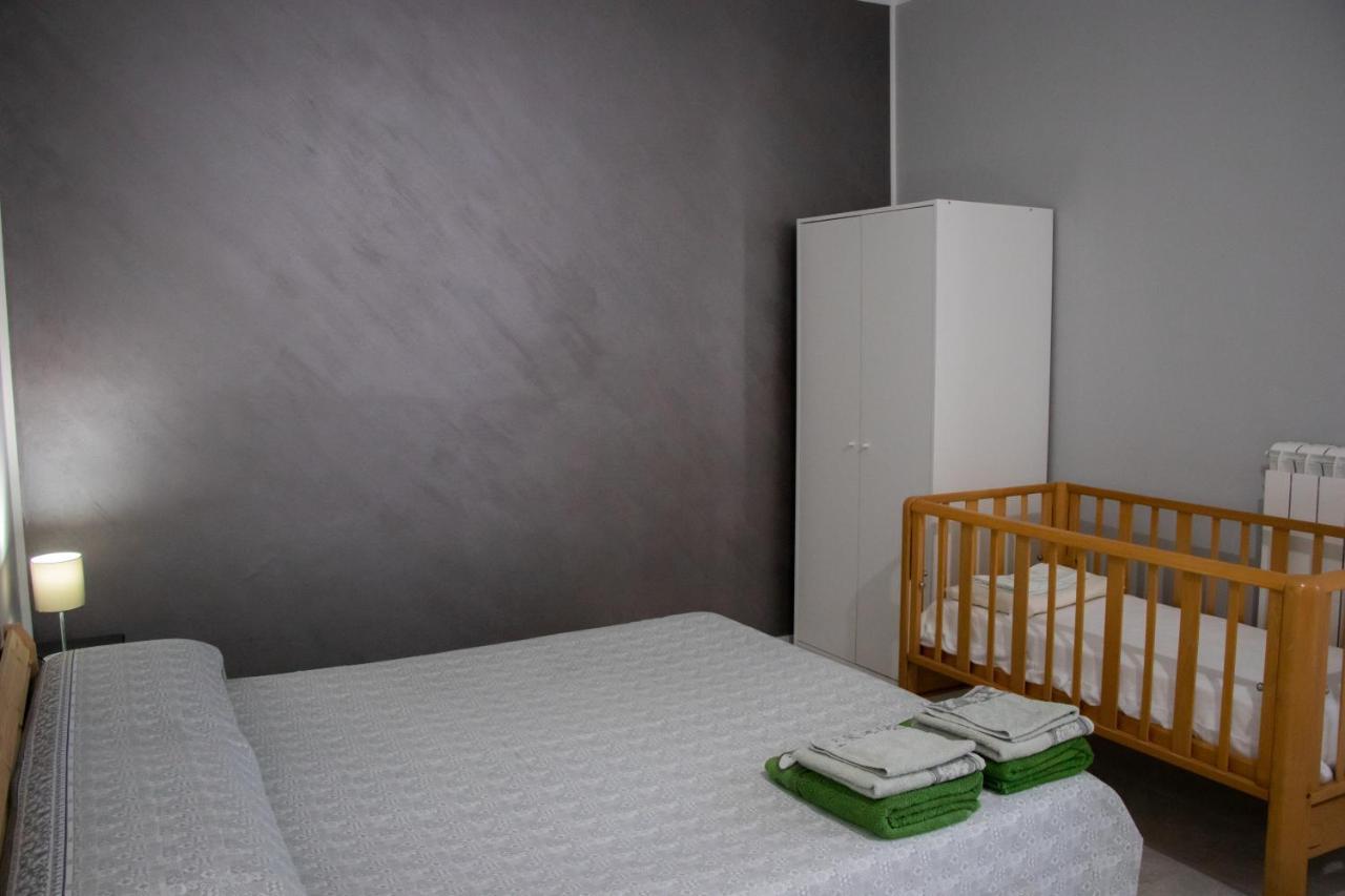 Casa Degli Ulivi Con Parcheggio Privato Apartment Muro Lucano Bagian luar foto