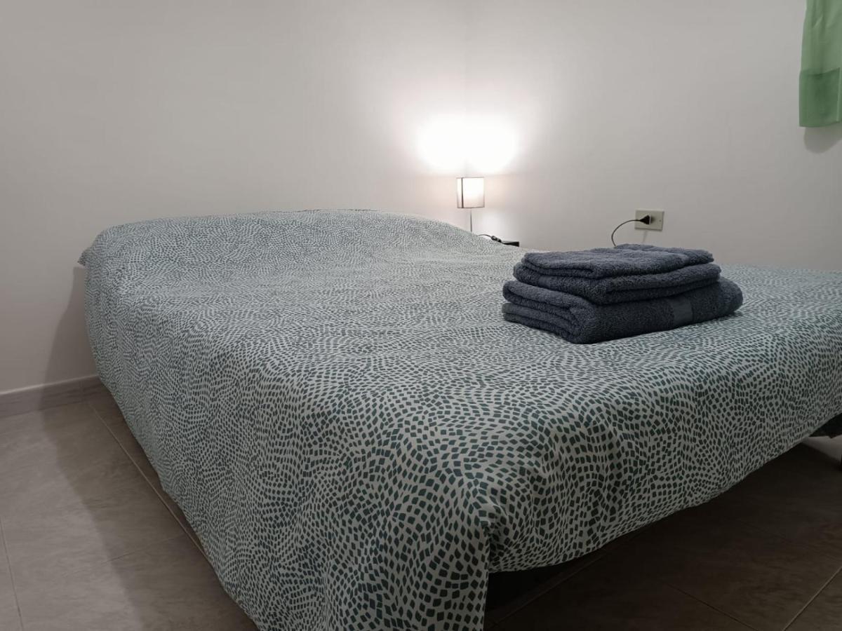 Casa Degli Ulivi Con Parcheggio Privato Apartment Muro Lucano Bagian luar foto