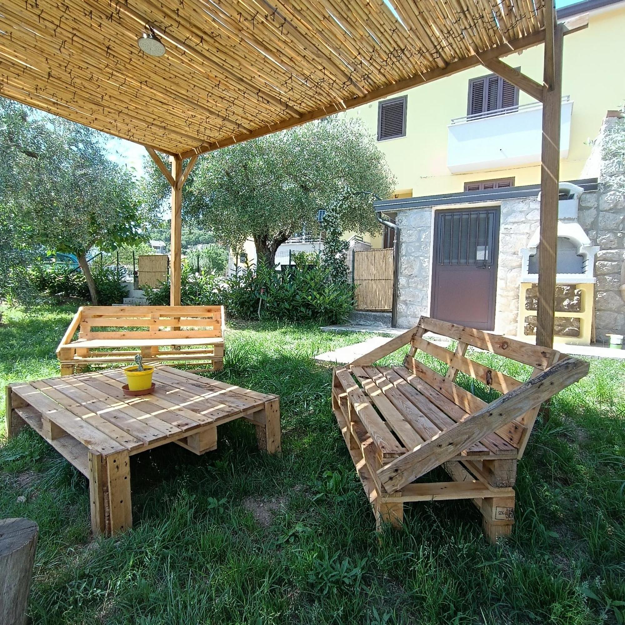 Casa Degli Ulivi Con Parcheggio Privato Apartment Muro Lucano Bagian luar foto